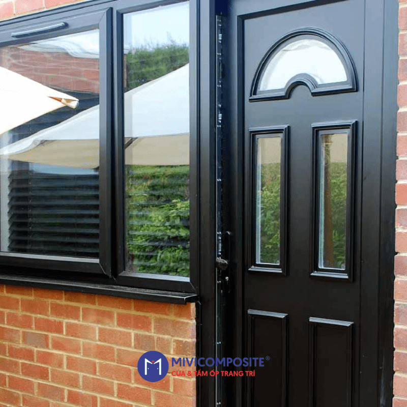 Cửa lõi thép bọc nhựa