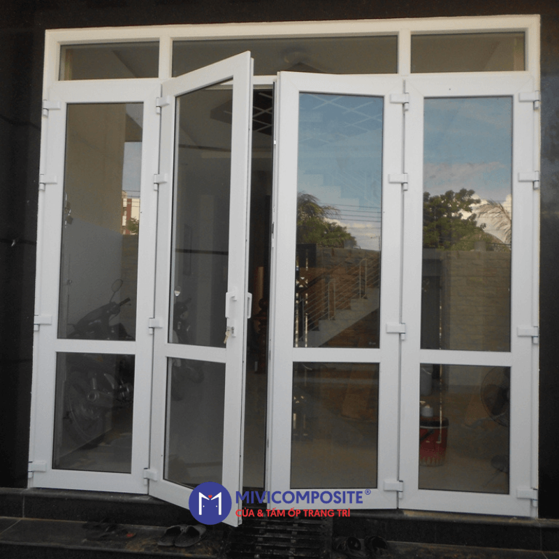 Cửa lõi thép bọc nhựa