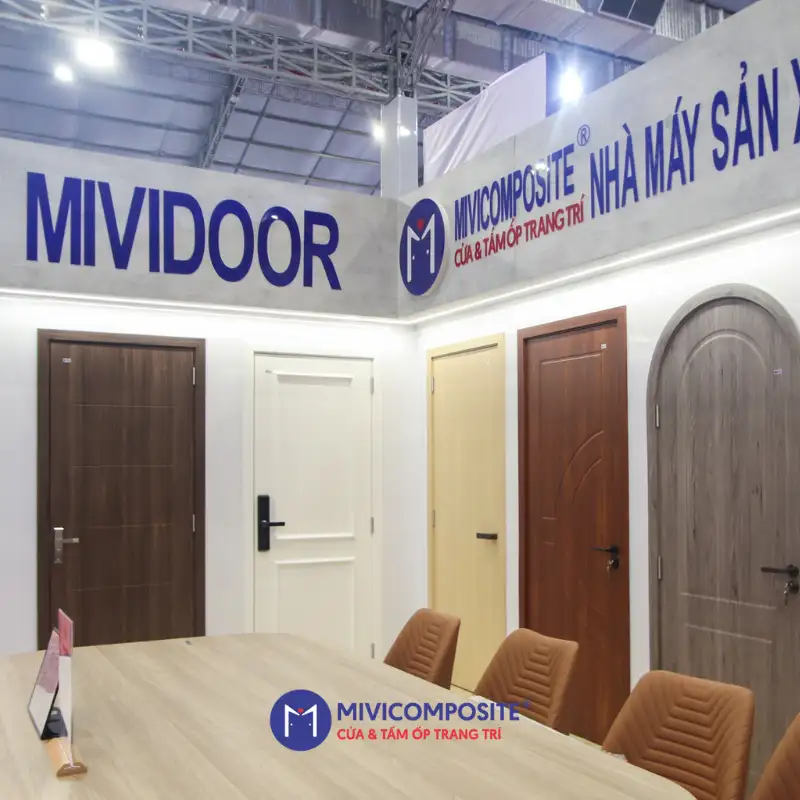 Cửa nhựa lõi thép vân gỗ