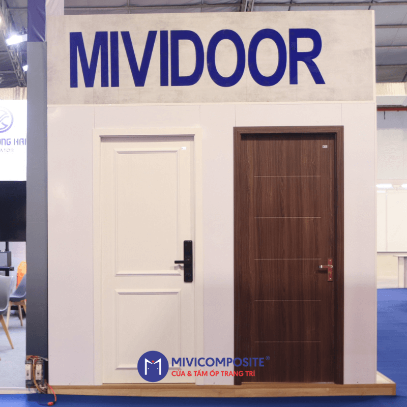 giá cửa nhựa composite