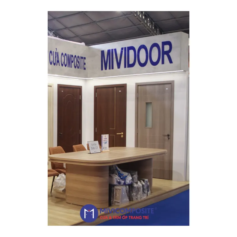 Cửa phòng ngủ composite