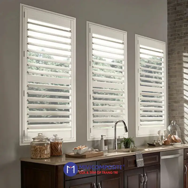 Cửa chớp gỗ nhựa