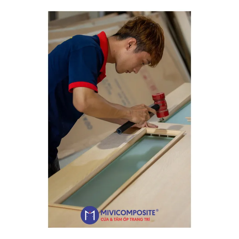 Cửa composite nhà vệ sinh