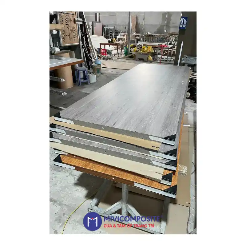 Phôi cửa composite