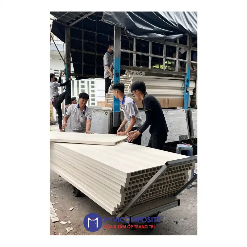 Phôi cửa composite