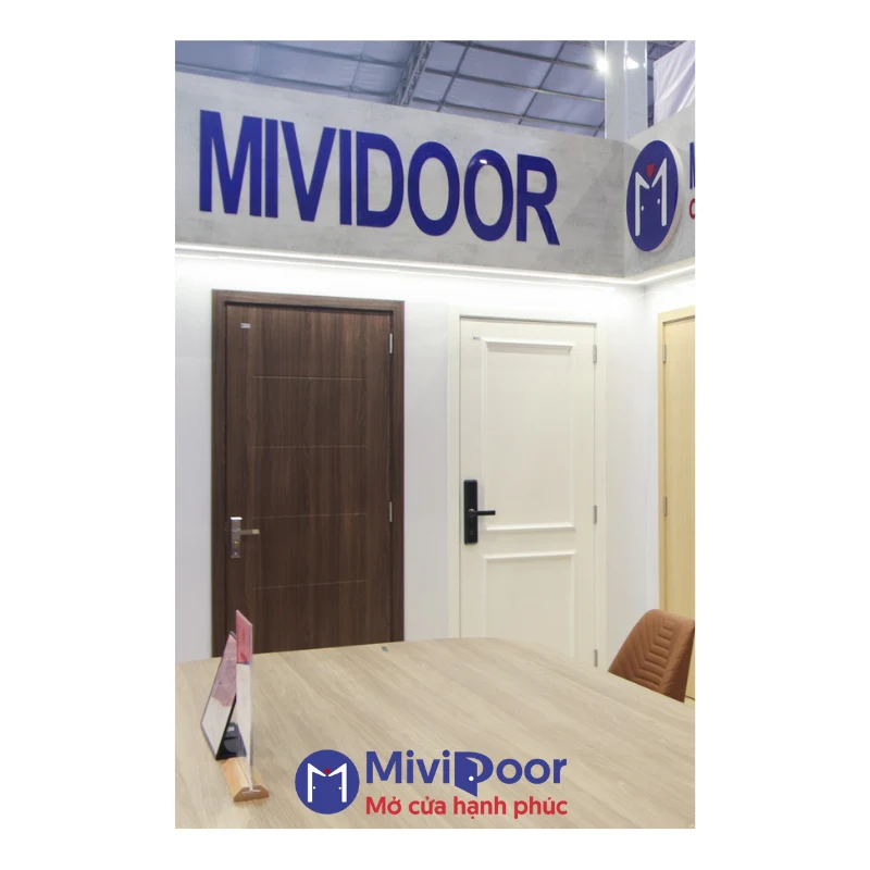 Cửa composite cho nhà có người lớn tuổi