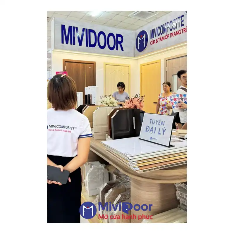 Cửa composite cho văn phòng Cần Thơ