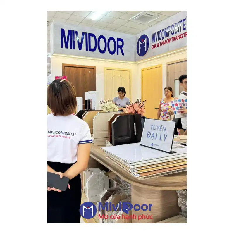 cửa nhựa composite miền Tây